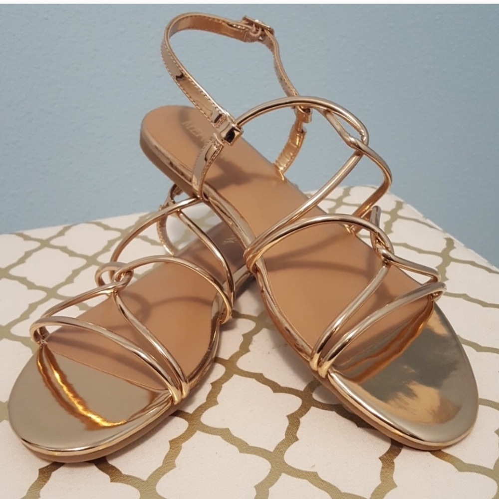 NWOT Rose Gold Grecian Sandals 🎊🎉🎊🎉🎊🎉